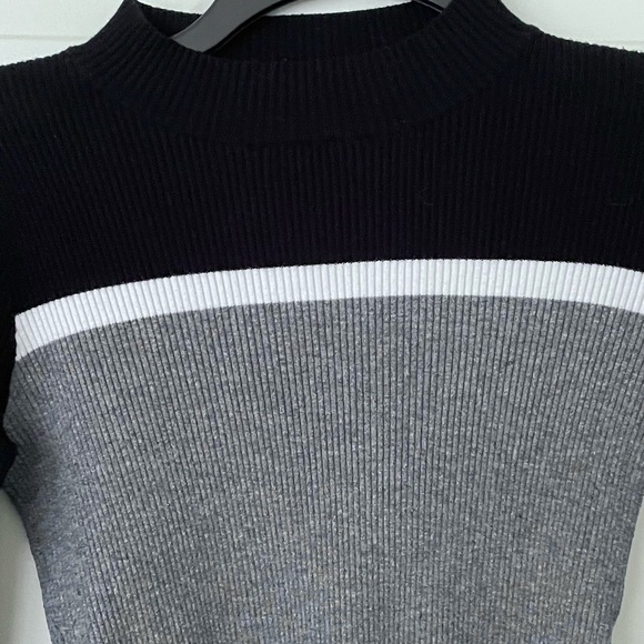 brandy melville sweater top - black and grey - Picture 2 of 3